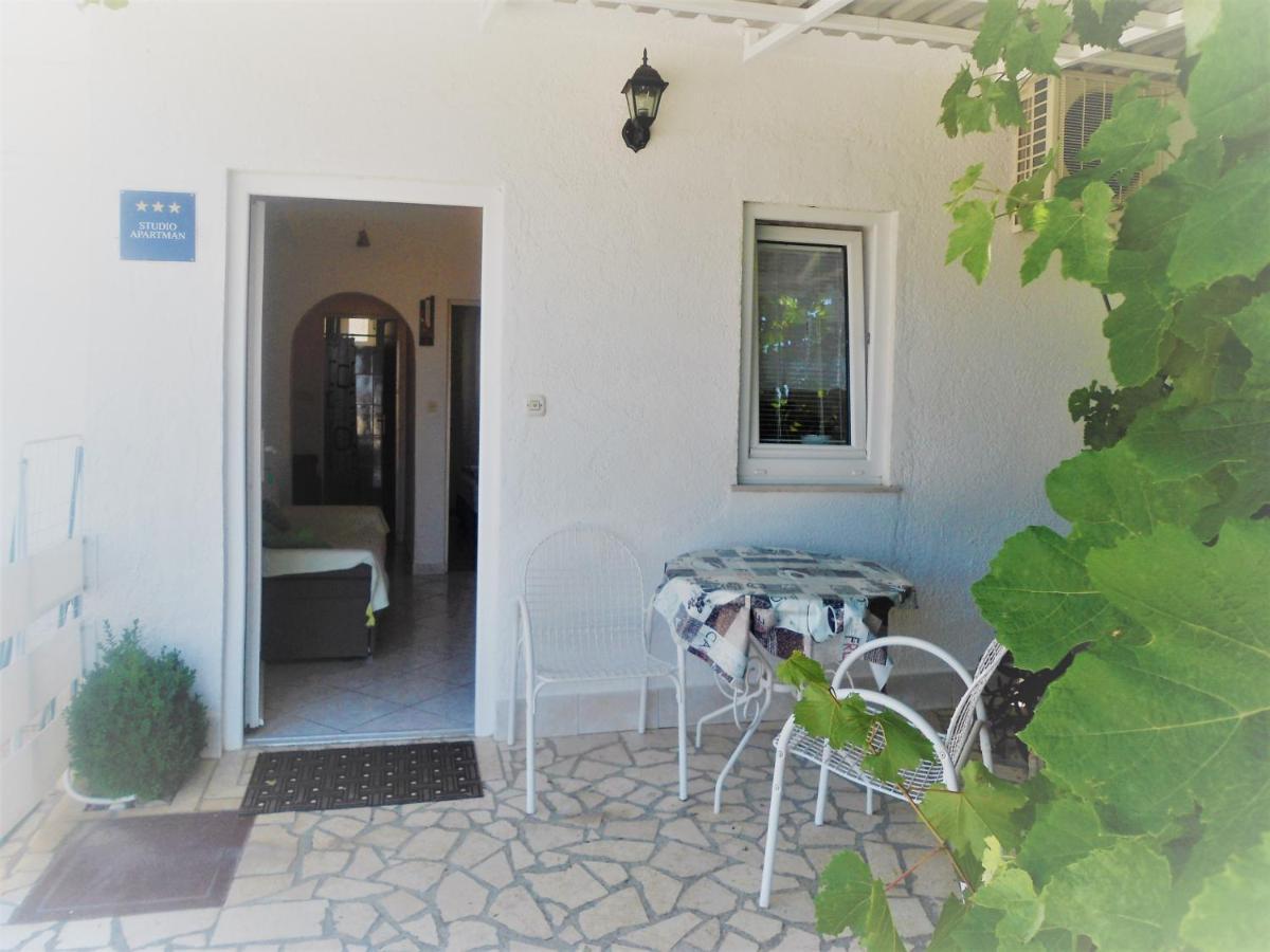 Guest House Pamela เซนญ์ ภายนอก รูปภาพ