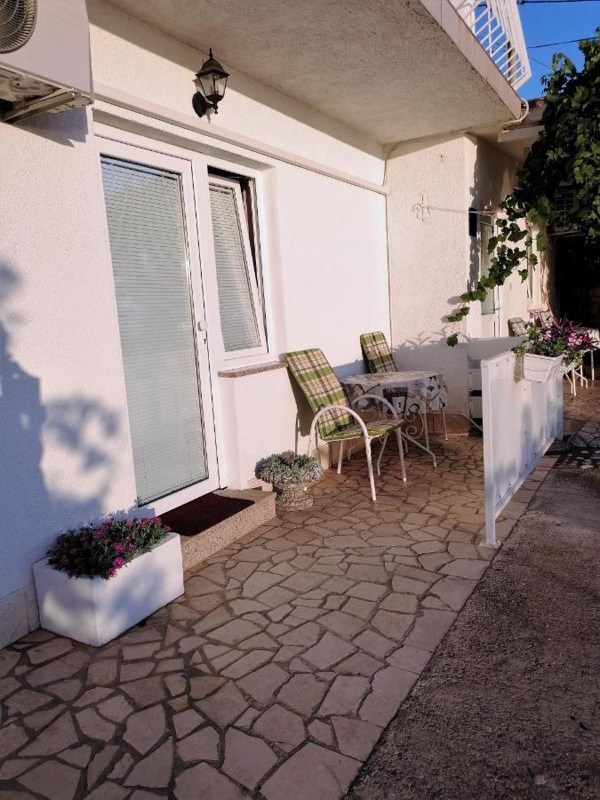 Guest House Pamela เซนญ์ ภายนอก รูปภาพ